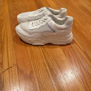 Wanted White Mesh Sneakers w/ Iridescent Detail – Worn Twice – Women’s Sizes 7